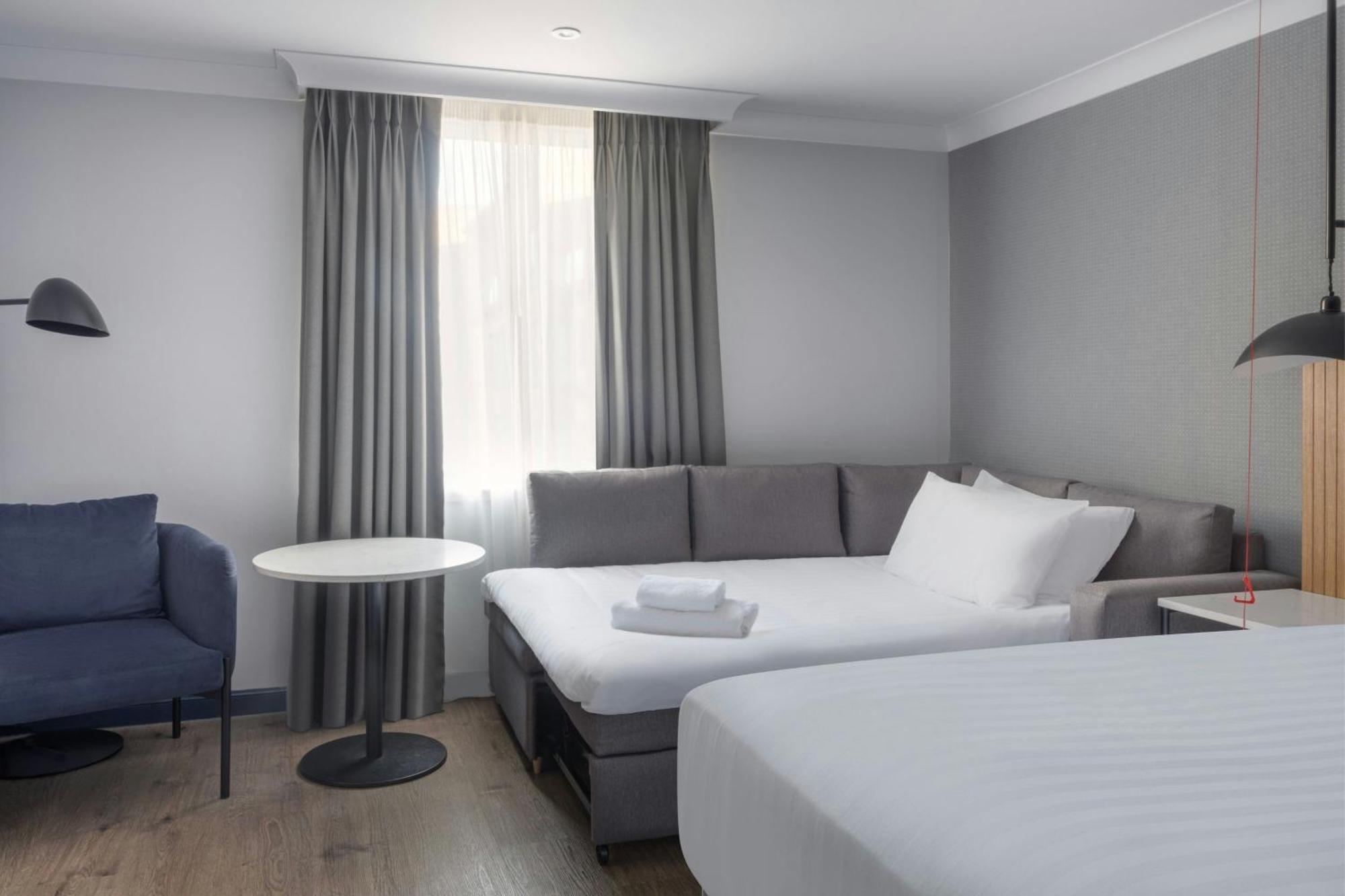 Edinburgh Marriott Hotel Holyrood — Foto 1